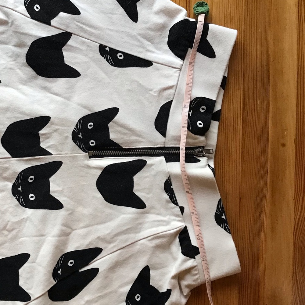 Black and White Cat Skirt - Picture 3 of 4